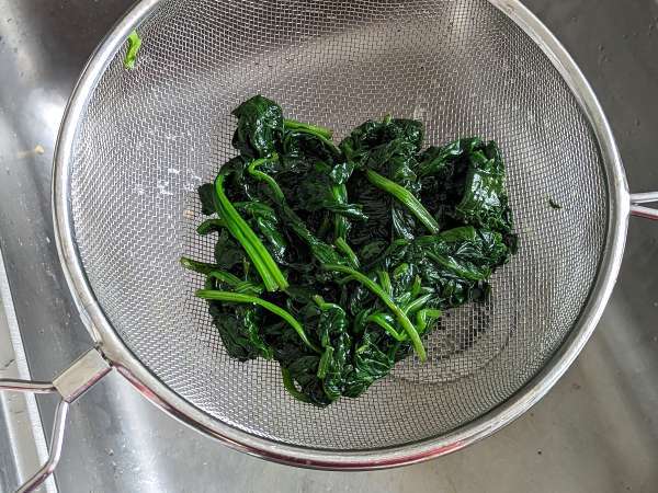 Спаначен омлет, лесното и вкусно вегетарианско второ ястие - Подготовка стъпка 3