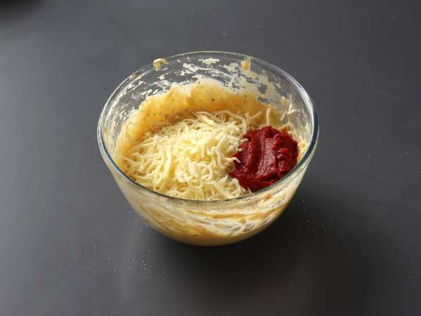 Доматени мъфини с топящо се сърце от моцарела - Подготовка стъпка 3