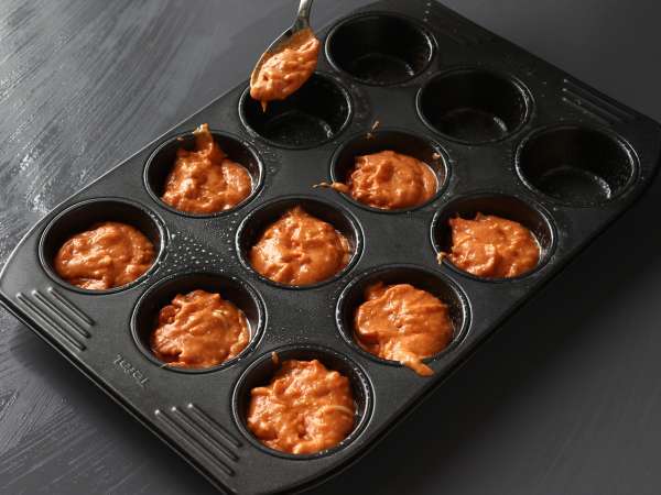 Доматени мъфини с топящо се сърце от моцарела - Подготовка стъпка 4