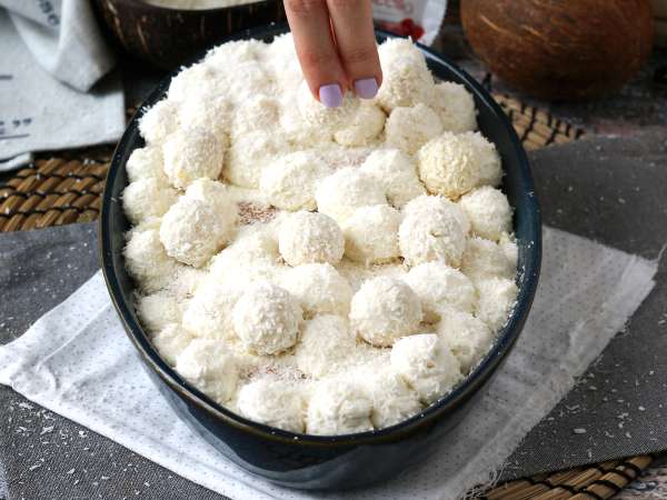 Кокосово тирамису с Raffaello - Подготовка стъпка 11