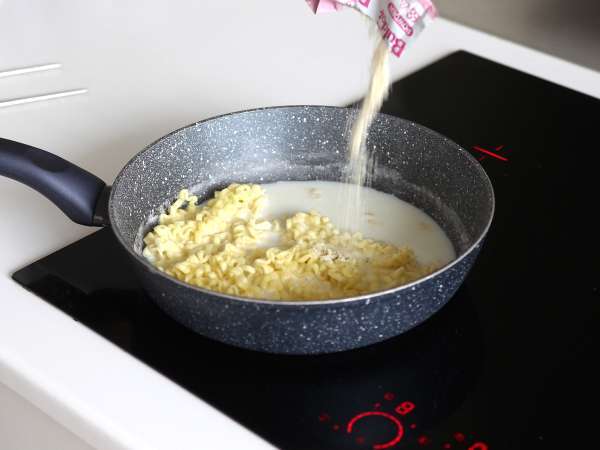 Как да приготвяме Buldak noodles carbonara flavour? Най-добрата рецепта! - Подготовка стъпка 5