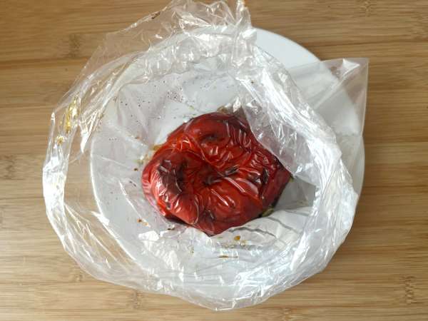 Салата от печени чушки във фритюрник - Подготовка стъпка 2