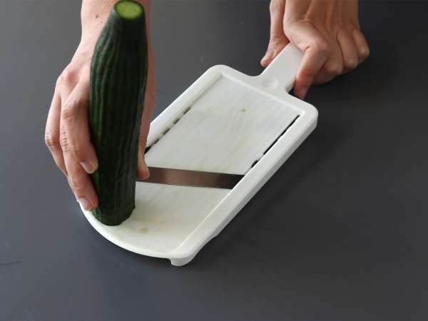 Японска салата от мариновани краставици - Подготовка стъпка 1