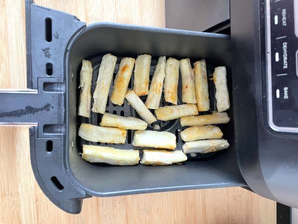 Пържена на въздух маниока: хрупкава и здравословна закуска - Подготовка стъпка 4