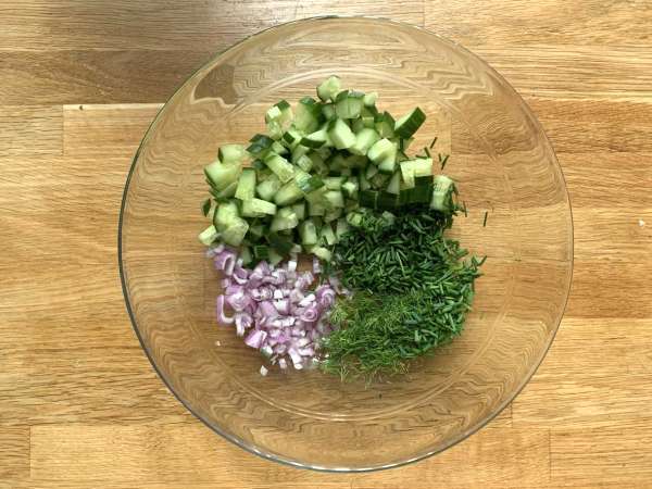 Салата от краставици и хрупкави картофи - Подготовка стъпка 4