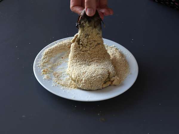 Паниран патладжан по милански, но вегетариански - Готвене във фритюрник - Подготовка стъпка 8