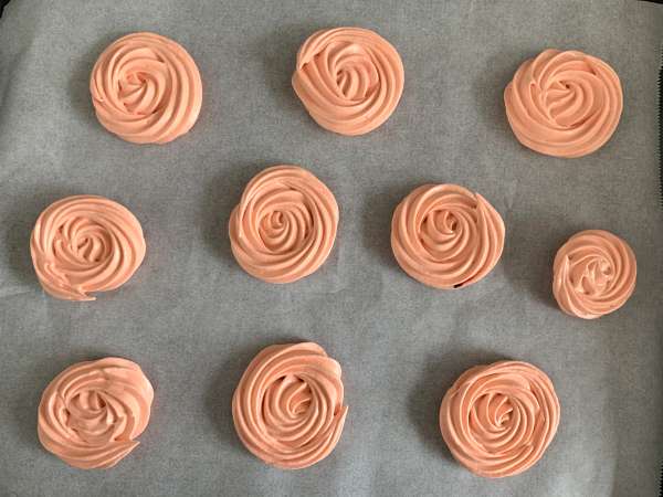 Меренгета във формата на сладки рози! - Подготовка стъпка 7