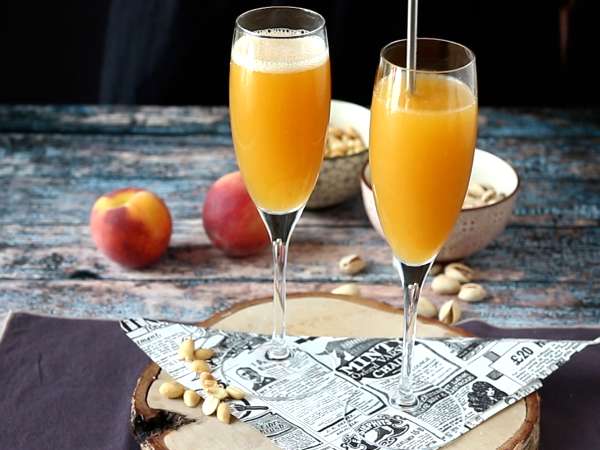 Bellini, лесният италиански коктейл с праскови, който можете да приготвите у дома! - Подготовка стъпка 3