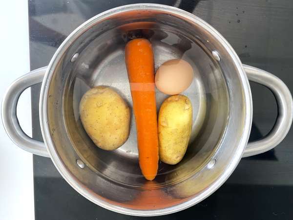 Руска салата с домашна майонеза - Подготовка стъпка 1