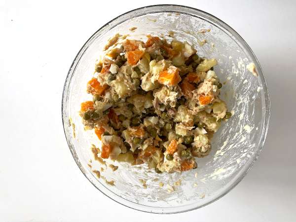 Руска салата с домашна майонеза - Подготовка стъпка 8