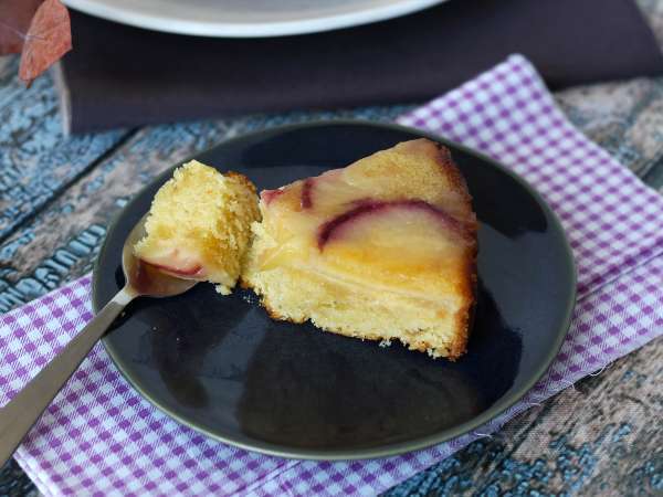 Торта с обърнати праскови, влажна, топяща се и карамелизирана - Подготовка стъпка 7