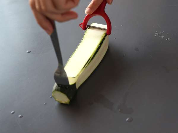 Кебап от тиквички с вкусен, пикантен азиатски сос - Подготовка стъпка 2