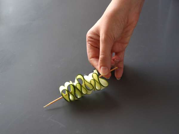 Кебап от тиквички с вкусен, пикантен азиатски сос - Подготовка стъпка 4