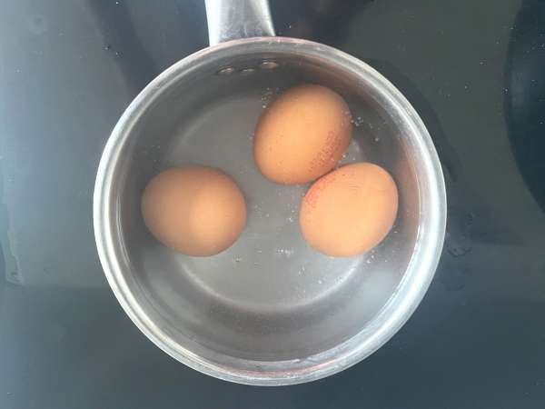 Тамаго сандо: известният японски сандвич с яйца, който можете да намерите в Конбини! - Подготовка стъпка 1