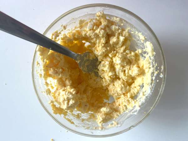 Тамаго сандо: известният японски сандвич с яйца, който можете да намерите в Конбини! - Подготовка стъпка 4