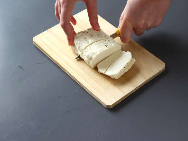 Халуми с мед на скара във фритюрника - Подготовка стъпка 1