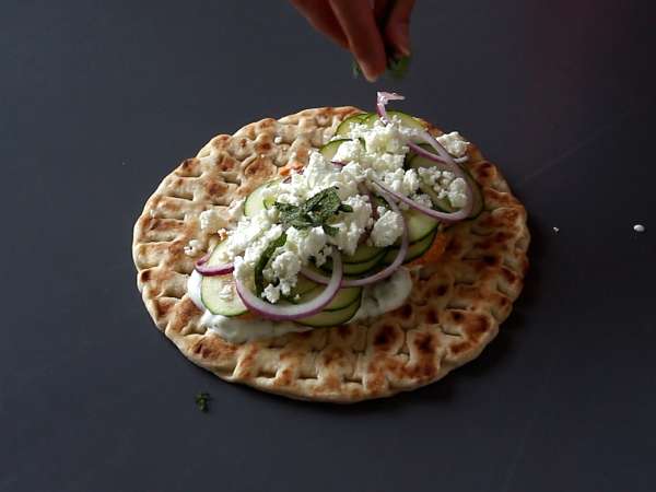 Гирос със сьомга - идеалният гръцки сандвич с риба за лятото! - Подготовка стъпка 6