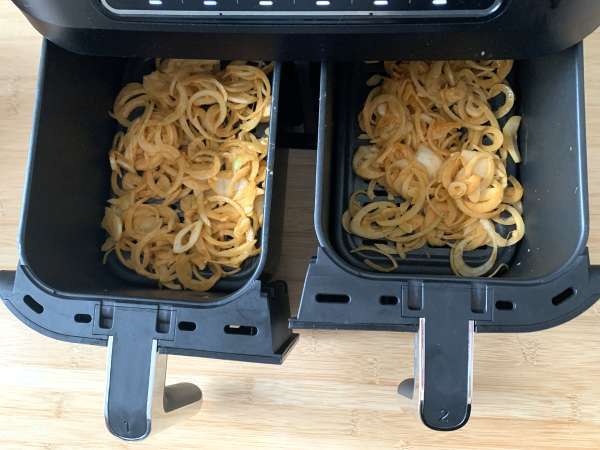 Хрупкав лук във фритюрника, супер хрупкав и вкусен - Подготовка стъпка 5