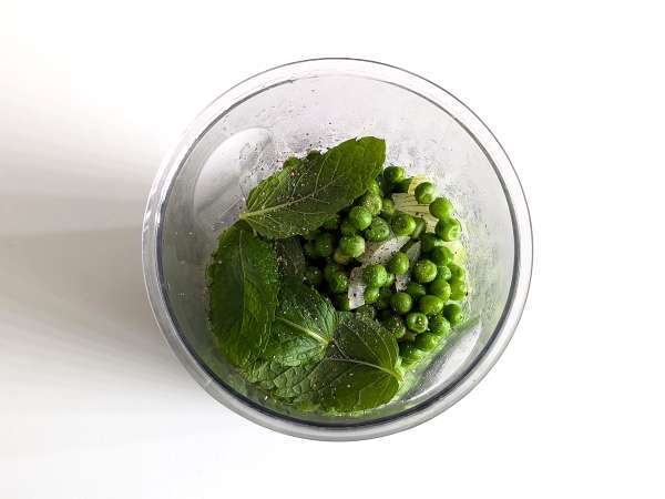 Кюфтета от грах и фета във фритюрник: вкусни и много бързи за приготвяне! - Подготовка стъпка 3