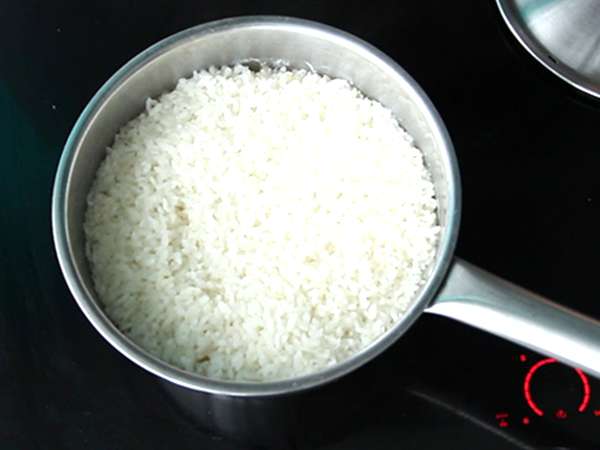 Онигири с риба тон, малкият японски триъгълен сандвич с ориз - おにぎり - Подготовка стъпка 2