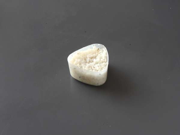 Онигири с риба тон, малкият японски триъгълен сандвич с ориз - おにぎり - Подготовка стъпка 7