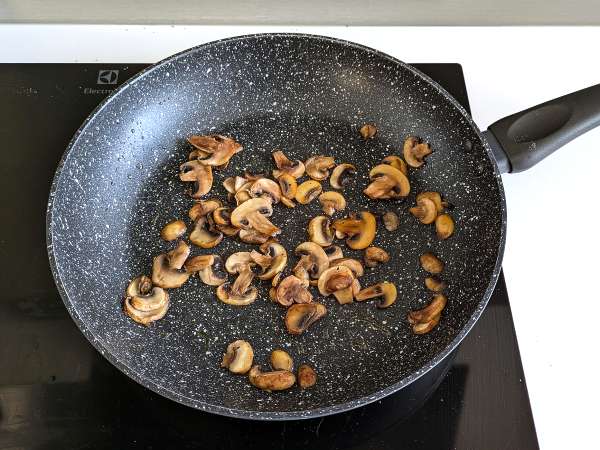 Грохови ньоки с гъбен сос - Подготовка стъпка 5