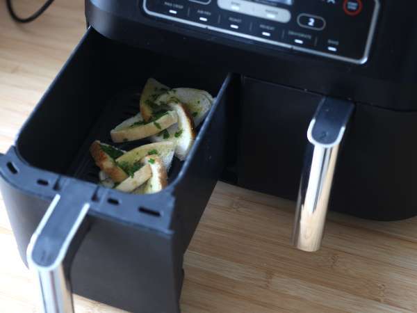 Чеснов хляб тип звезда с хляб за сандвичи - Подготовка стъпка 10