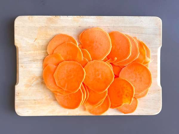 Чипс от сладки картофи за микровълнова печка - Подготовка стъпка 1