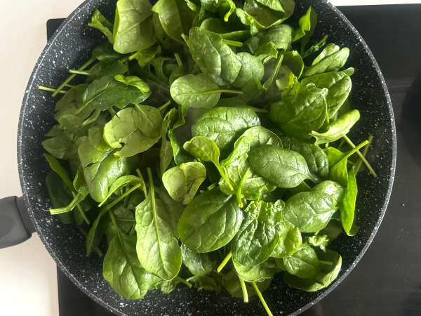 Мини сладкиши със спанак и козе сирене - Подготовка стъпка 1