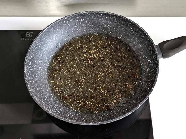 Спагети cacio e pepe: 3 съставки, експлозия от вкус! - Подготовка стъпка 3