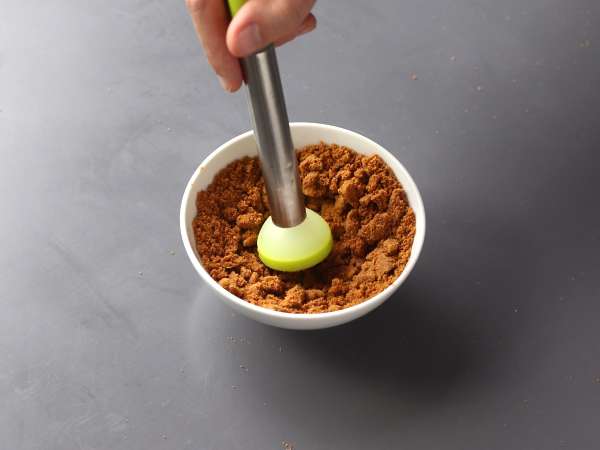 Чаши в стил Банофи, за любителите на банани и карамел - Подготовка стъпка 2