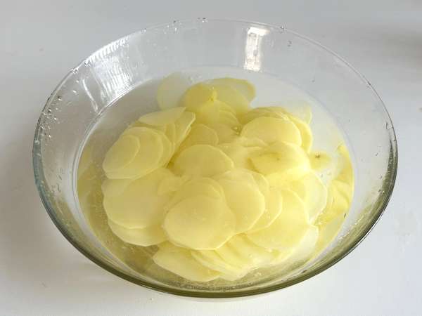 Картофен чипс, приготвен в микровълнова фурна - Подготовка стъпка 3