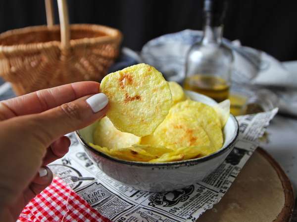 Картофен чипс, приготвен в микровълнова фурна - Подготовка стъпка 8