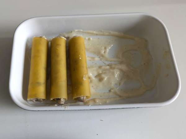 Канелони с гъби и колбаси: богато и вкусно първо ястие - Подготовка стъпка 11