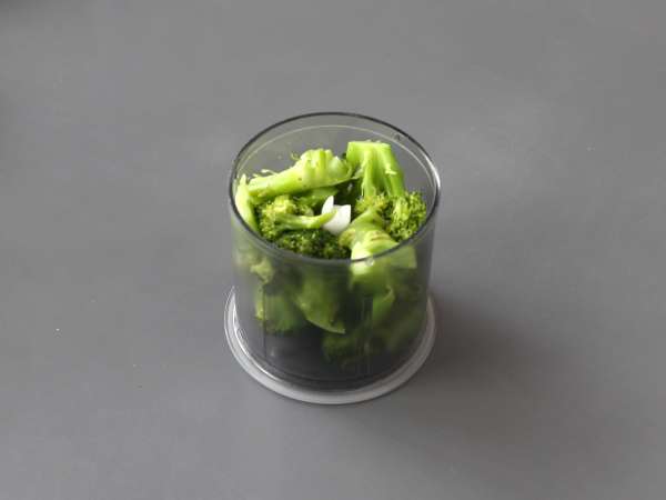 Супер лесна паста с броколи, за да се зарадват децата на зеленчуците - Подготовка стъпка 1