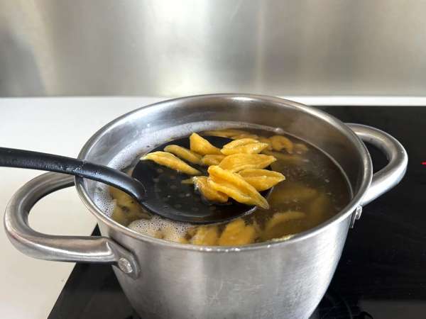 Свежа паста от лютиче само с 2 съставки - Подготовка стъпка 7