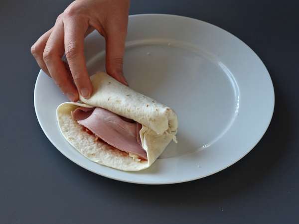 Какво да правим с тортилите Гурме ястие за споделяне, с вкус на пица! - Подготовка стъпка 5