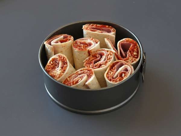 Какво да правим с тортилите Гурме ястие за споделяне, с вкус на пица! - Подготовка стъпка 8