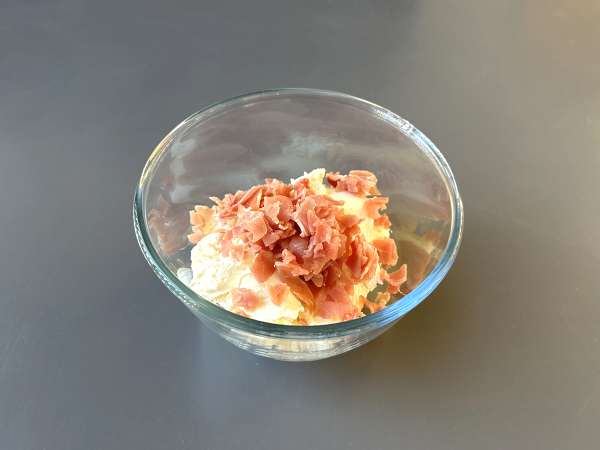 Салам от крема сирене с кайсии и бадеми: идеалното предястие за парти! - Подготовка стъпка 1