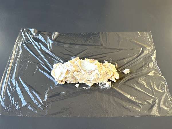 Салам от крема сирене с кайсии и бадеми: идеалното предястие за парти! - Подготовка стъпка 2