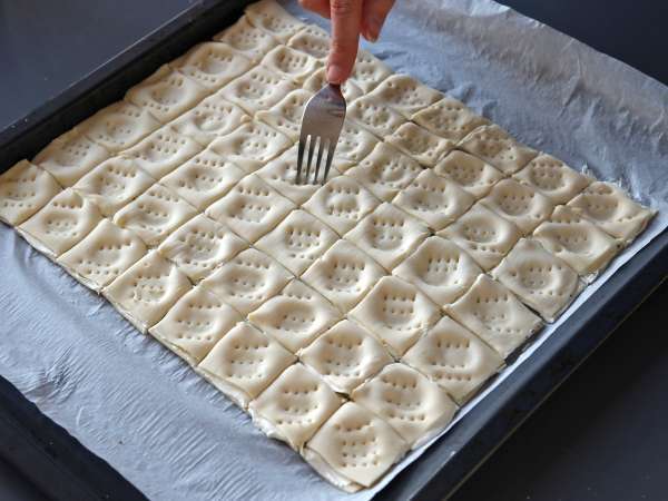 Бързи и лесни хапки от бутер тесто за чудесен аперитив! - Подготовка стъпка 4