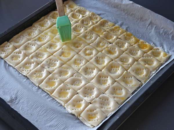 Бързи и лесни хапки от бутер тесто за чудесен аперитив! - Подготовка стъпка 5