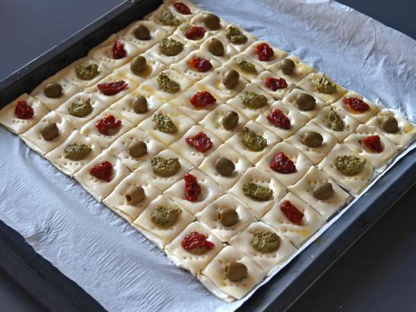 Бързи и лесни хапки от бутер тесто за чудесен аперитив! - Подготовка стъпка 6