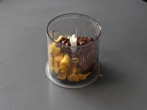 Шоколадов ябълков фъдж - супер лесен десерт, който се приготвя само с 2 съставки! - Подготовка стъпка 4