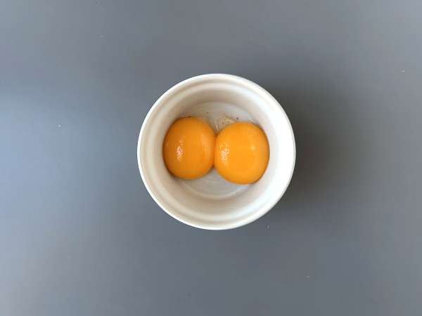 Захаросани яйчни жълтъци със спрей от Air Fryer - Подготовка стъпка 1