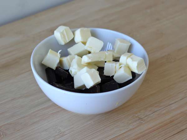 Шоколадово и орехово брауни във фритюрника - Подготовка стъпка 3