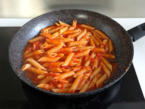 Penne all'arrabbiata: италианска класика, която сгрява сърцето! - Подготовка стъпка 5
