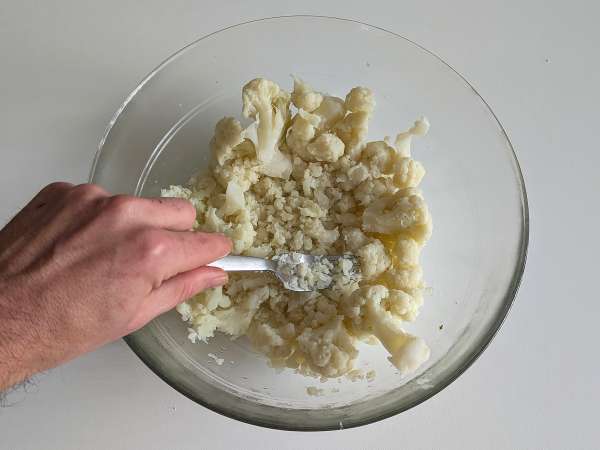 Кюфтета от карфиол във фритюрник: икономичната и вегетарианска рецепта - Подготовка стъпка 3