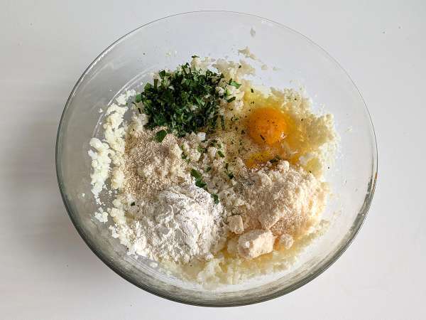 Кюфтета от карфиол във фритюрник: икономичната и вегетарианска рецепта - Подготовка стъпка 4