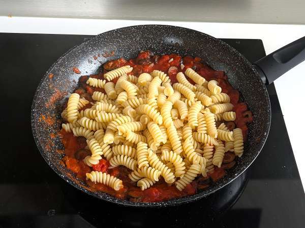 Паста със сос от маслини: евтина, вкусна и лесна за приготвяне! - Подготовка стъпка 5